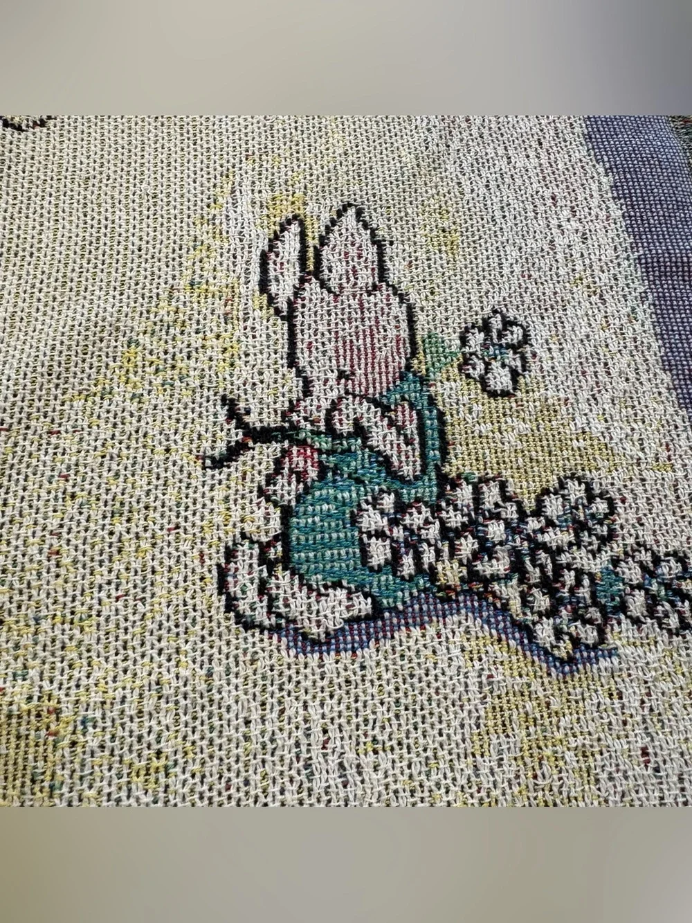 VTG Classic Winnie The Pooh & Piglet Woven Tapestry Throw Fringed Blanket 35x53